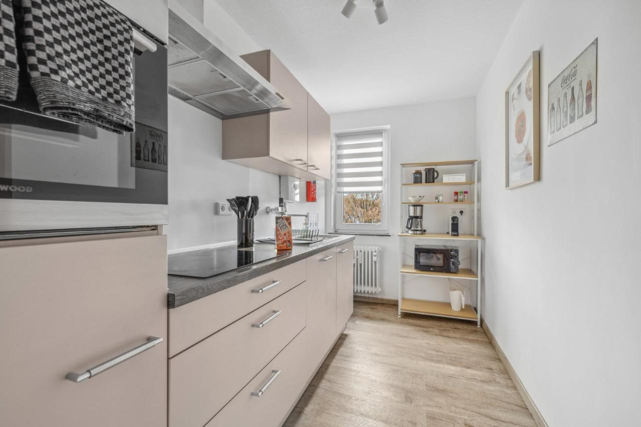 Ferienwohnung Amalfi A02 - 2 Zi Fuer 4P - Balkon, Smart Tv, Boxspringbett Kaiserslautern Exterior foto